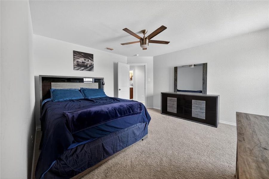 Furnished interior view inside a new home in , Fort Worth (Image 11). Furnished interior view inside a new home in , Fort Worth (Image 11).