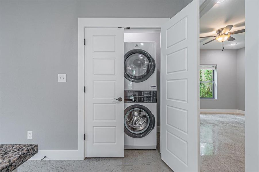 Furnished interior view inside a new home in , Denison (Image 7).