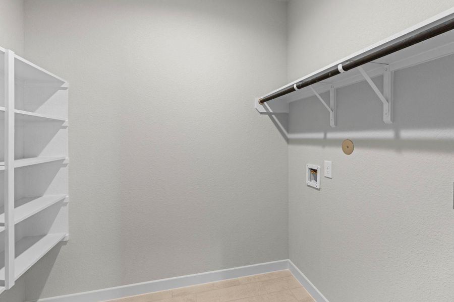 Spacious, unfurnished interior of a new home in Briarwood Crossing, Rosenberg (Image 22). Spacious, unfurnished interior of a new home in Briarwood Crossing, Rosenberg (Image 22).