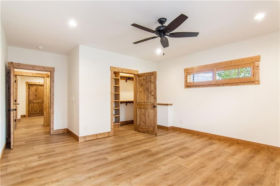 Spacious, unfurnished interior of a new home in , Talking Rock (Image 23).