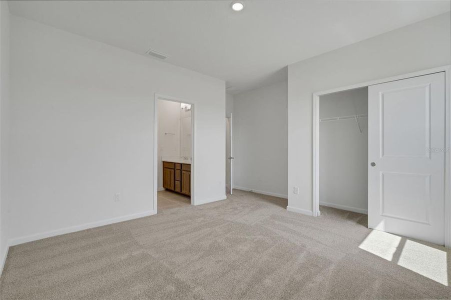 Spacious, unfurnished interior of a new home in Brystol North at Wylder, Port St. Lucie (Image 20).