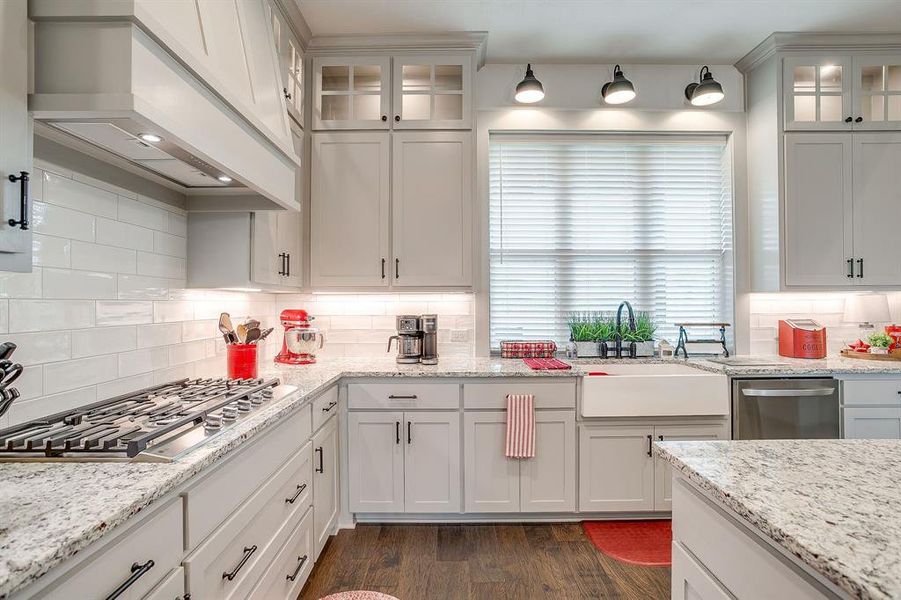 Furnished interior view inside a new home in , Waxahachie (Image 29).