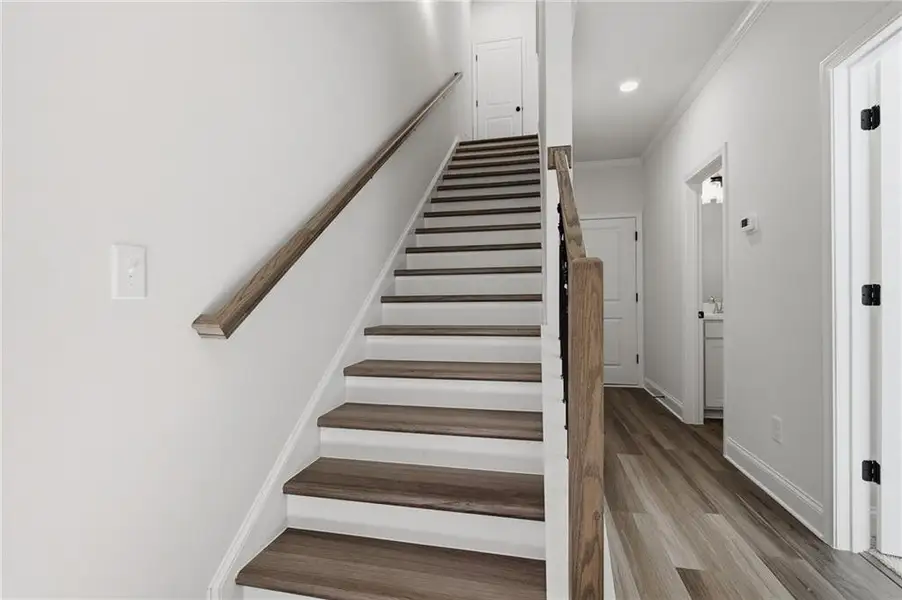 Spacious, unfurnished interior of a new home in , Mableton (Image 17).