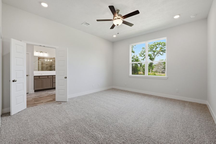 Representative unfurnished interior of a home built from the The 2205 by Stylecraft Builders in The Homestead, Temple (Image 8).