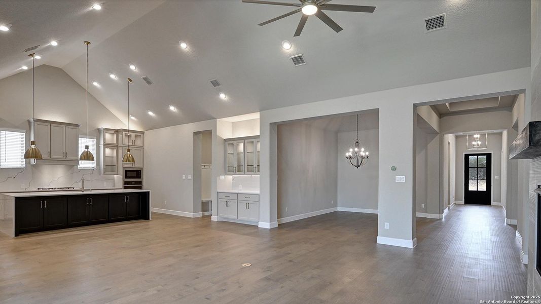 Image 28 of a home in . Image 28 of a home in .