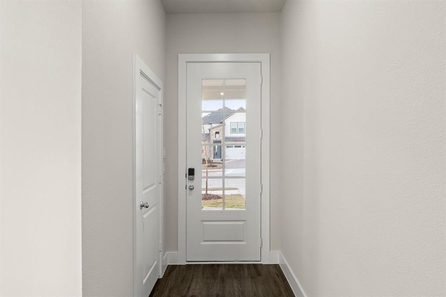 03. 2404 Overlook - Entry