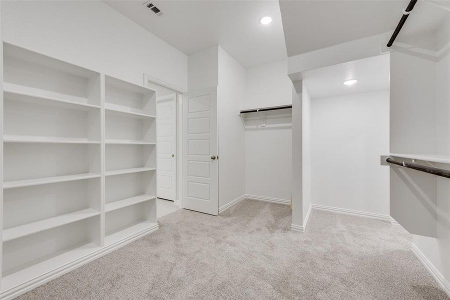 Image 28 of a home in Sutton Fields.