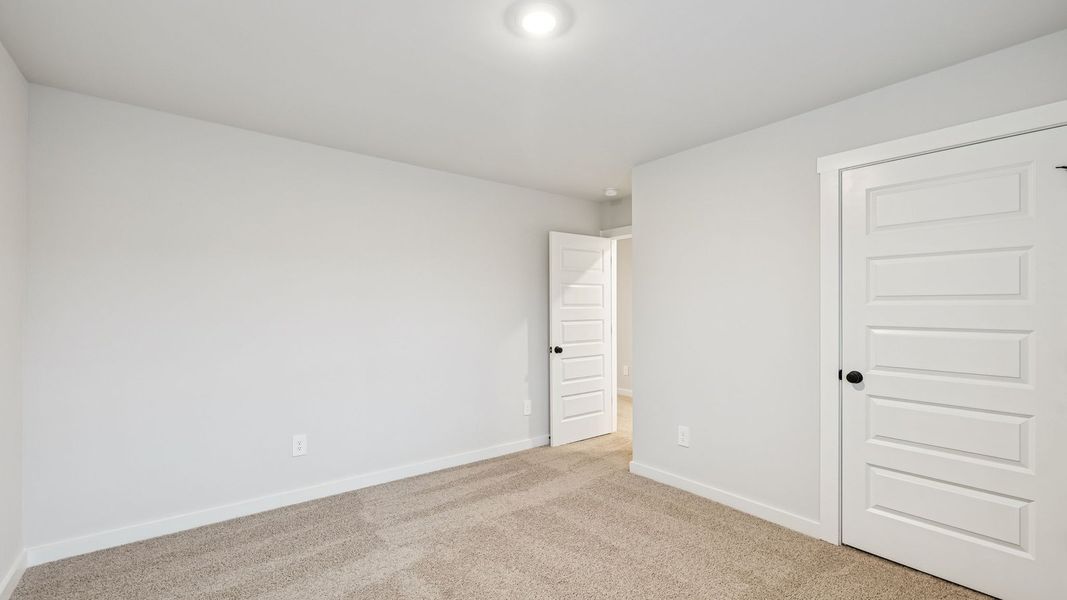 Spacious, unfurnished interior of a new home in Reserve at Hickory Ridge, Columbia (Image 47).