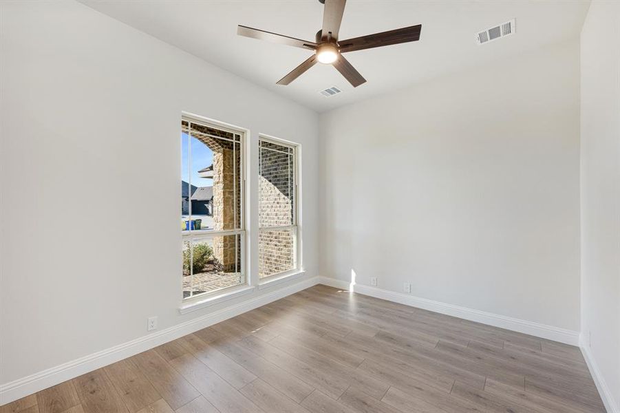 Spacious, unfurnished interior of a new home in Arcadia Trails Classic 50, Balch Springs (Image 23).