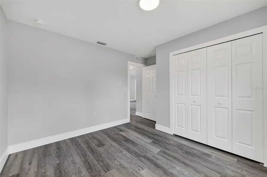 Spacious, unfurnished interior of a new home in , Ocala (Image 16).