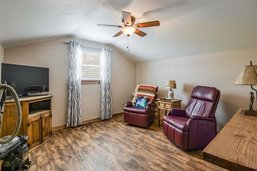 Furnished interior view inside a new home in , Waxahachie (Image 9). Furnished interior view inside a new home in , Waxahachie (Image 9).