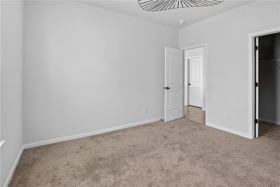 Spacious, unfurnished interior of a new home in , Atlanta (Image 34).