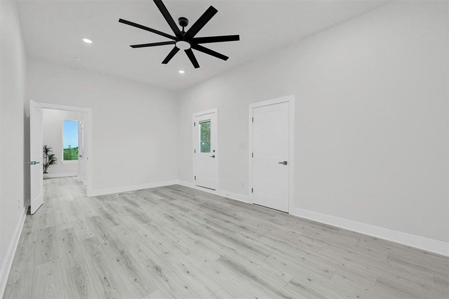 Spacious, unfurnished interior of a new home in , Pottsboro (Image 22).
