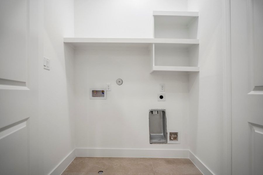 Spacious, unfurnished interior of a new home in , Houston (Image 39).