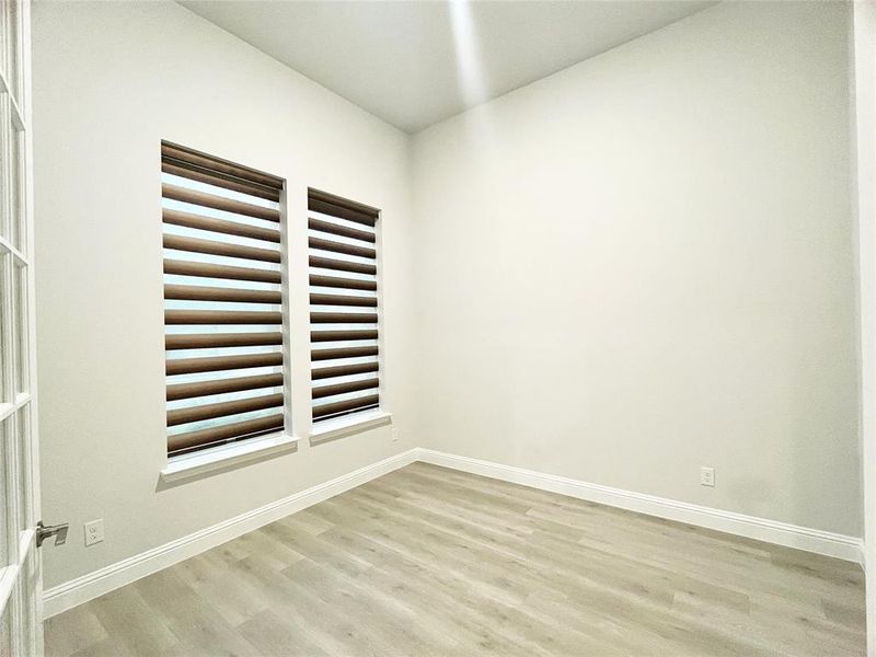 Spacious, unfurnished interior of a new home in Northlake Estates 65s, Little Elm (Image 19).