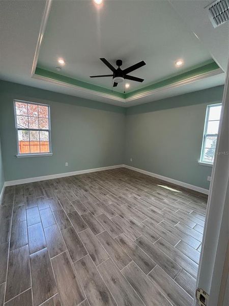 Spacious, unfurnished interior of a new home in , Lake Wales (Image 6).