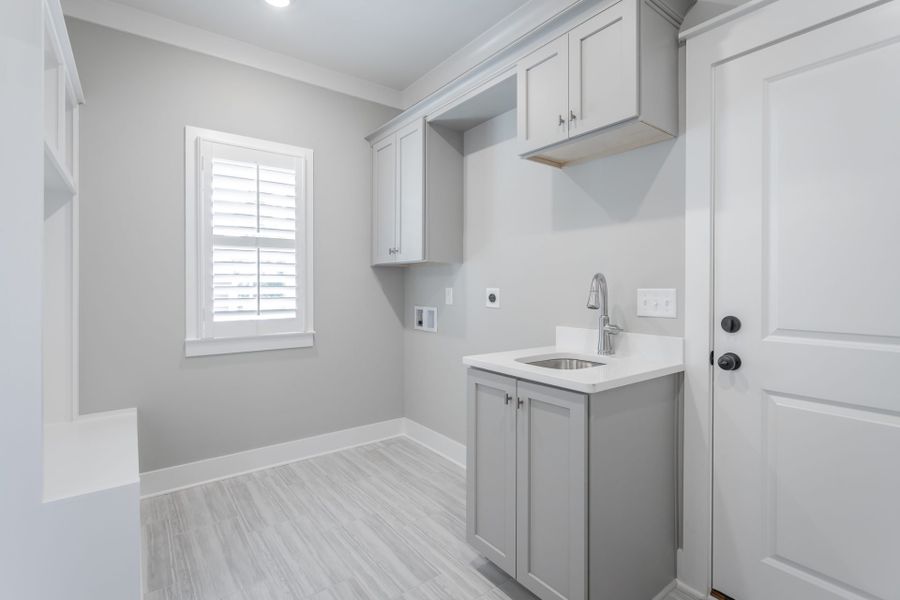 Representative furnished interior of a home built from the Autumnbrook B by Riverstone Construction, LLC in Pine Ridge, Soddy-Daisy (Image 10).