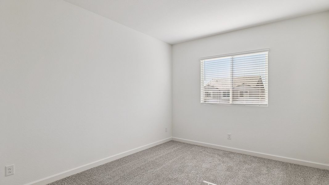 Spacious, unfurnished interior of a new home in Apache Farms, Buckeye (Image 35).