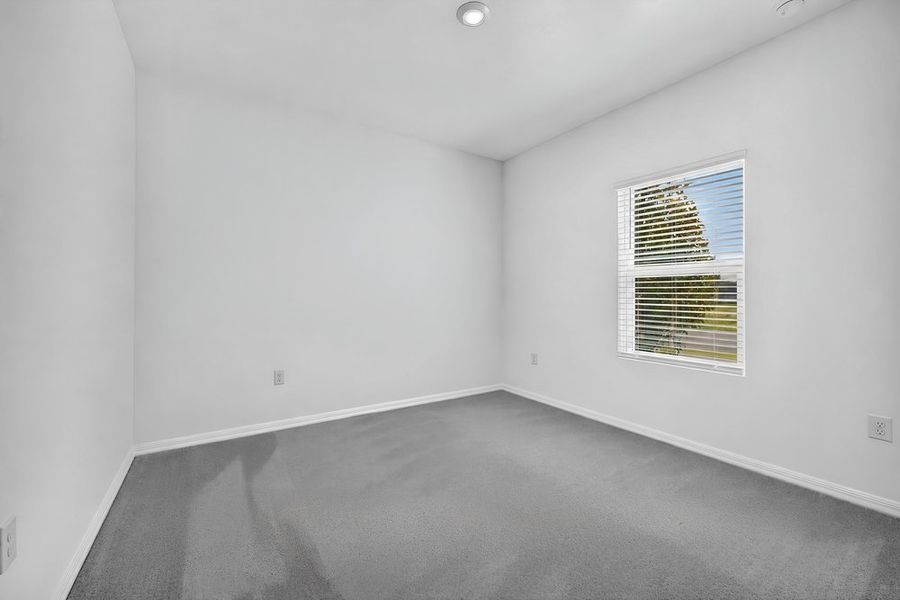Spacious, unfurnished interior of a new home in Coopers Meadow, Jacksonville (Image 30).