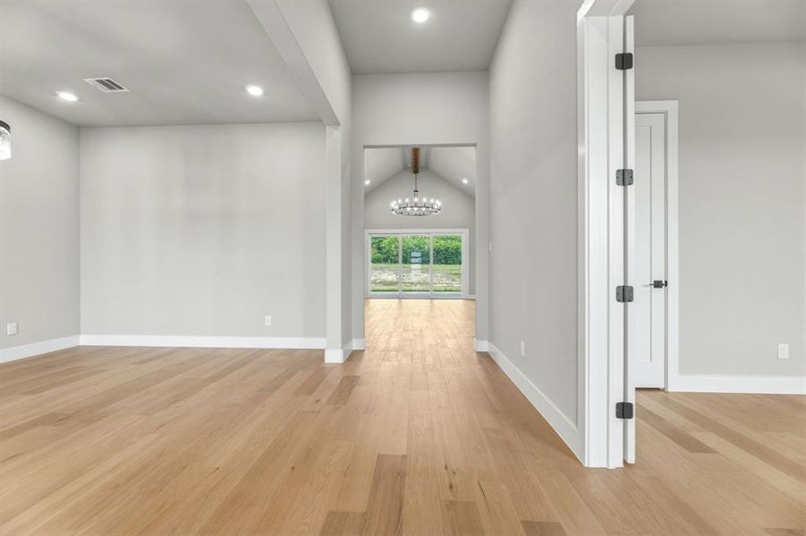 Spacious, unfurnished interior of a new home in Capitol Hill, Anna (Image 35).