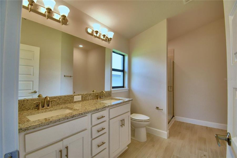 Furnished interior view inside a new home in , Auburndale (Image 8).