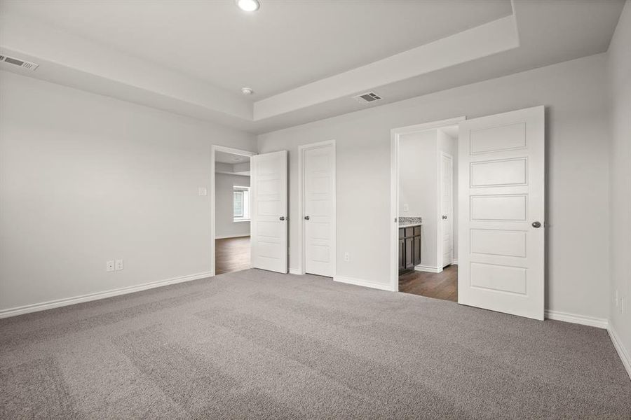 Spacious, unfurnished interior of a new home in Sycamore Landing, Fort Worth (Image 7). Spacious, unfurnished interior of a new home in Sycamore Landing, Fort Worth (Image 7).