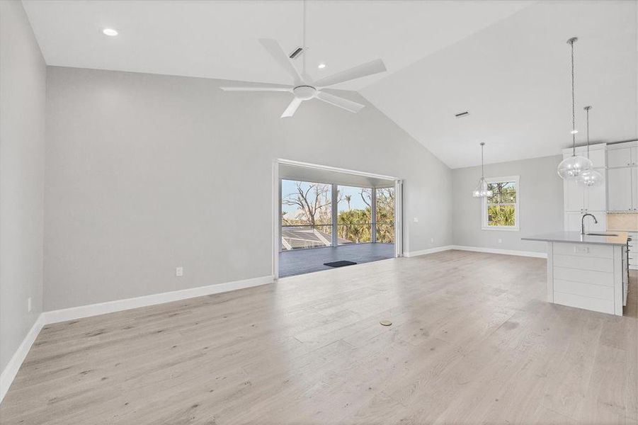 Spacious, unfurnished interior of a new home in , Englewood (Image 42).
