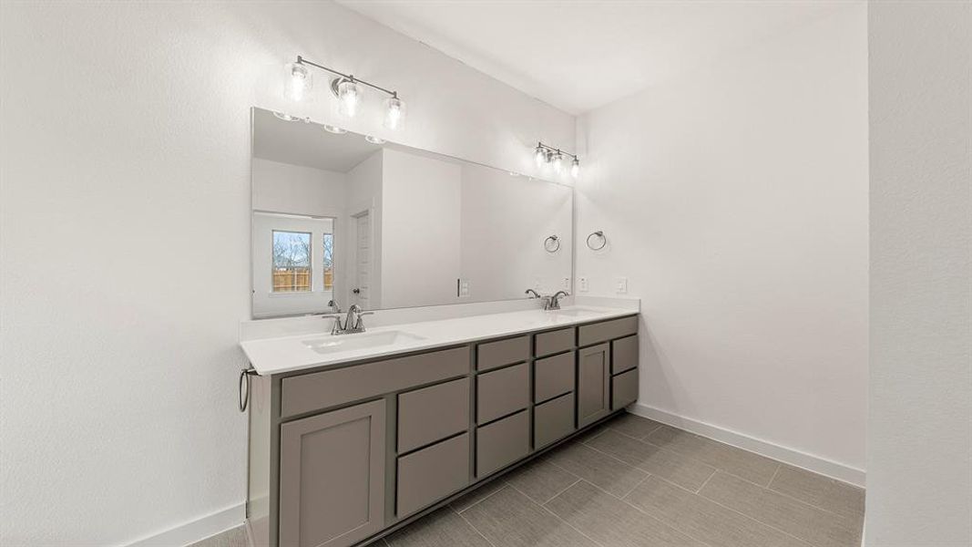 Olive Primary Bath 2