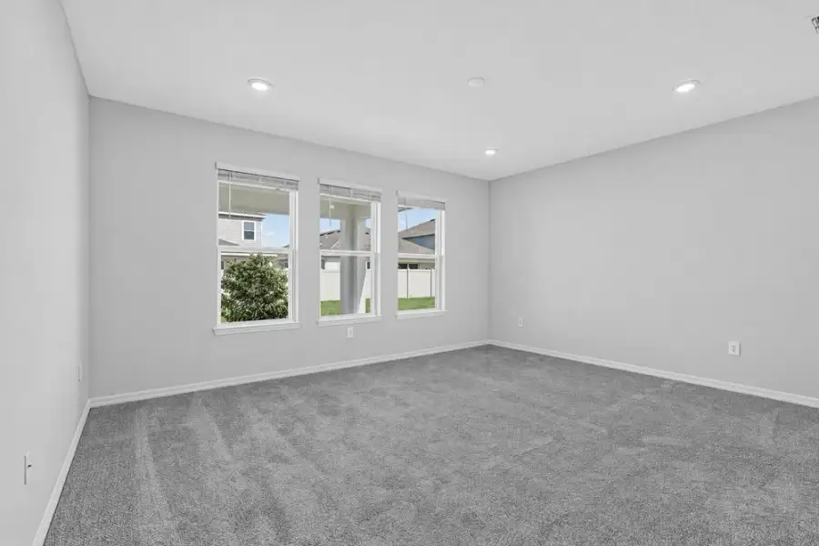 Spacious, unfurnished interior of a new home in Center Lake Ranch Community Group Page, St. Cloud (Image 20).