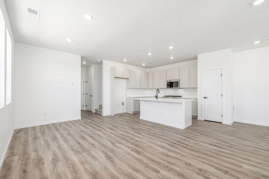 Image 25 of a home in Painted Prairie.