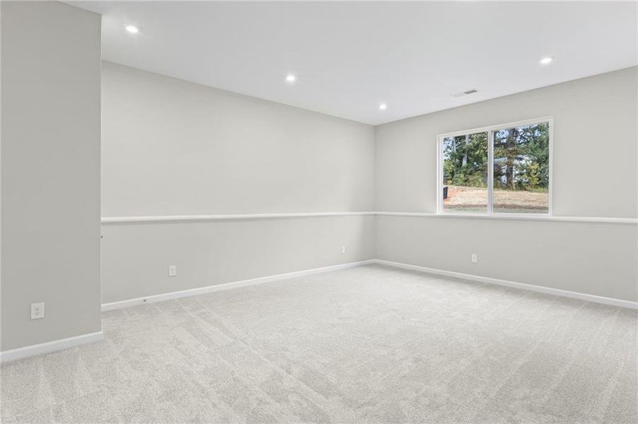 Spacious, unfurnished interior of a new home in Pickens Bluff, Hiram (Image 12). Spacious, unfurnished interior of a new home in Pickens Bluff, Hiram (Image 12).