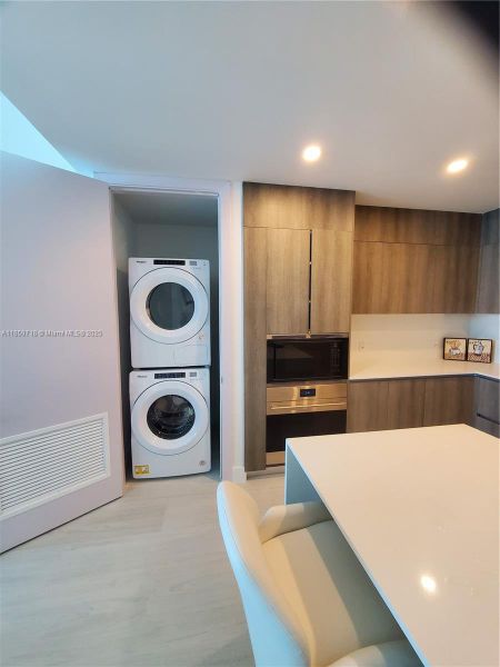 Image 36 of a home in .