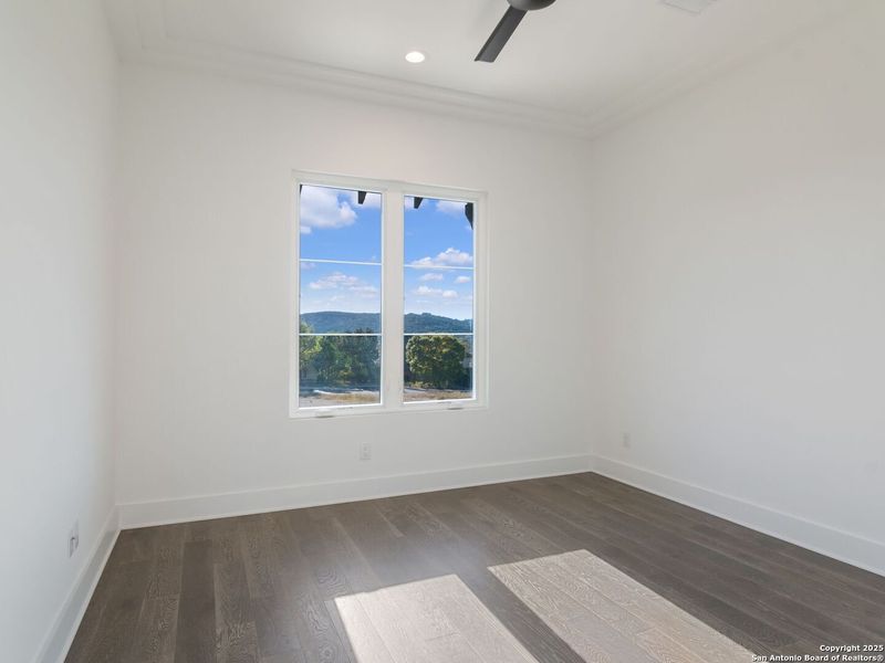 Spacious, unfurnished interior of a new home in Dominion Heights, San Antonio (Image 40). Spacious, unfurnished interior of a new home in Dominion Heights, San Antonio (Image 40).