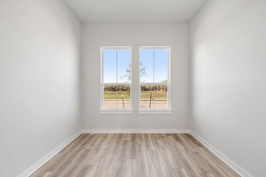 Spacious, unfurnished interior of a new home in Heritage, Dripping Springs (Image 32).