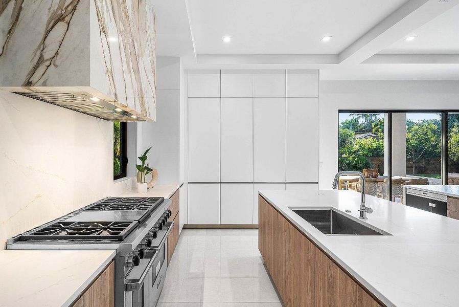 024-25833rdCourt-WestPalmBeach-FL-33407-