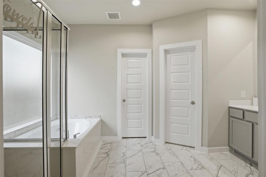 Furnished interior view inside a new home in Sheldon Ridge, Houston (Image 15).