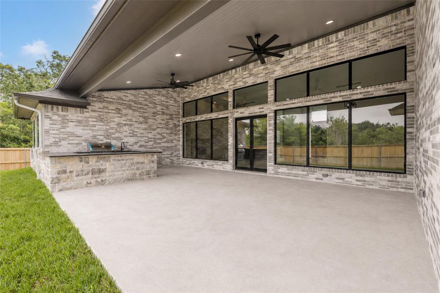 Exterior details and patio area of a home in , College Station (Image 3).