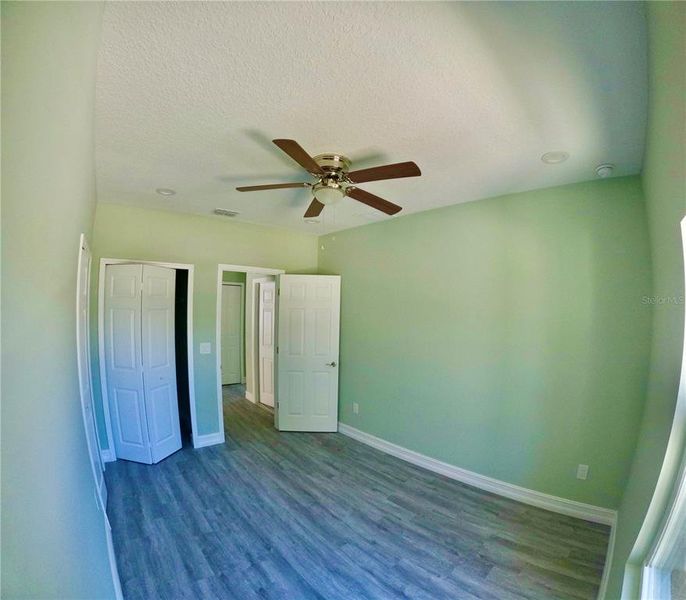 Spacious, unfurnished interior of a new home in , Tampa (Image 19).