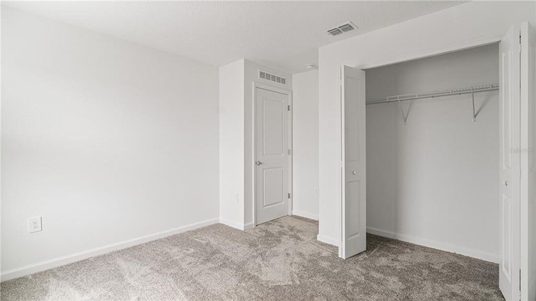 Spacious, unfurnished interior of a new home in , Apopka (Image 7).