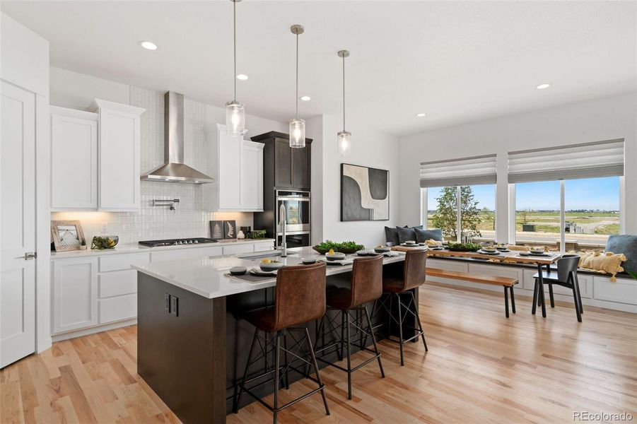 Stainless Steel Appliances and Walk-in Pantry!