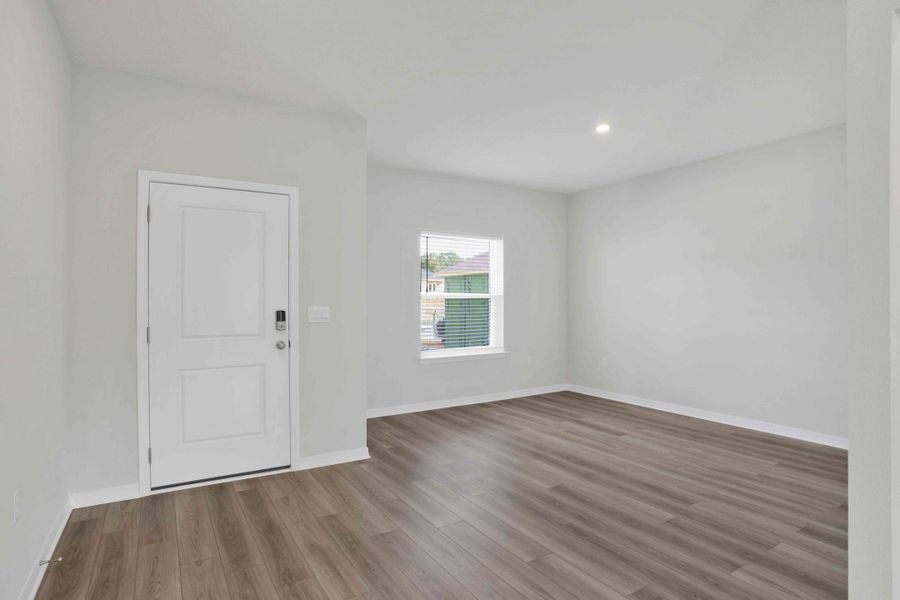 Representative unfurnished interior of a home built from the Sequoia by Maronda Homes in Bellview Pointe, Bellview (Image 11).