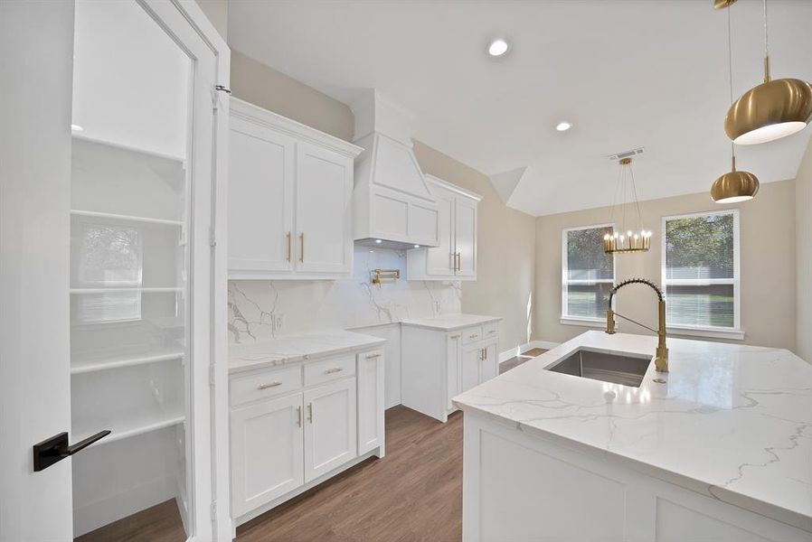 Furnished interior view inside a new home in , Dallas (Image 13).