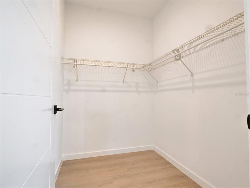 Spacious, unfurnished interior of a new home in , St. Petersburg (Image 27).