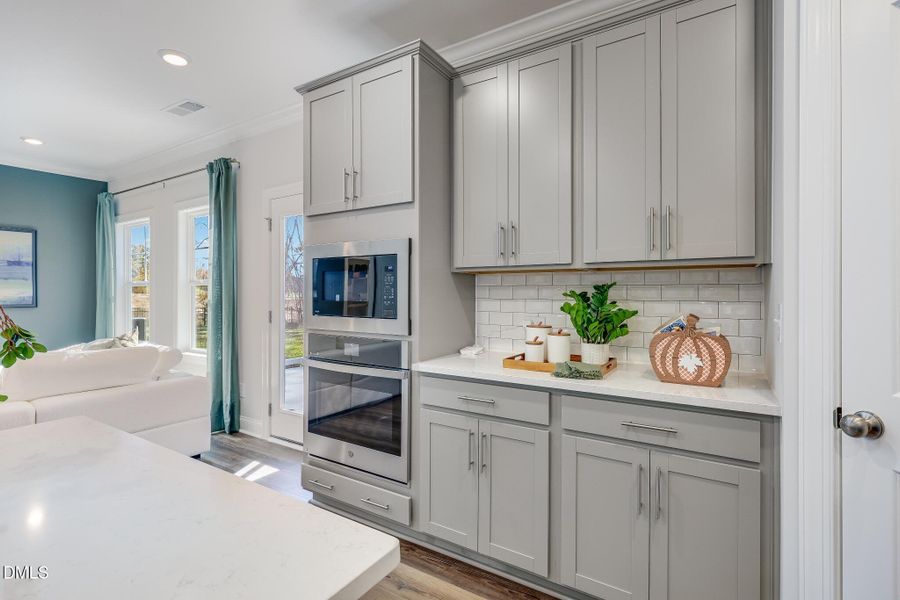 Pic_MayflowerIII_Kitchen_4of6