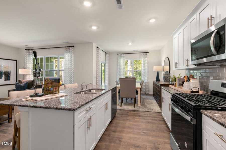 dr-horton-anderson-farm-booth-model-016 dr-horton-anderson-farm-booth-model-016