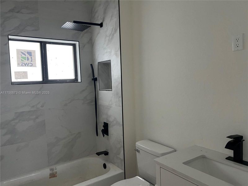 Image 7 of a home in . Image 7 of a home in .