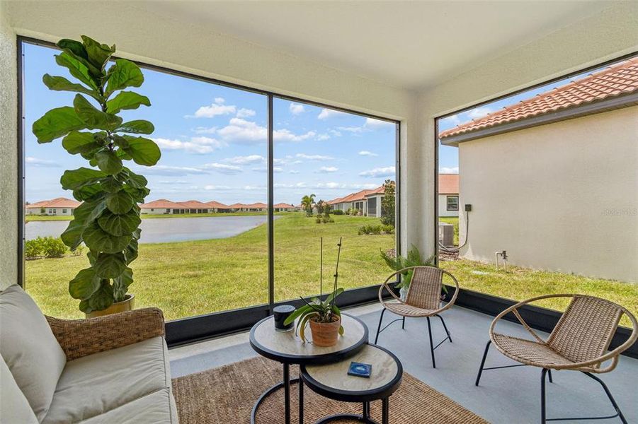 Exterior details and patio area of a home in , Wimauma (Image 22).