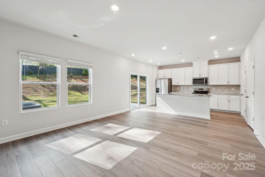 Spacious, unfurnished interior of a new home in Walnut Reserve, Conover (Image 17).