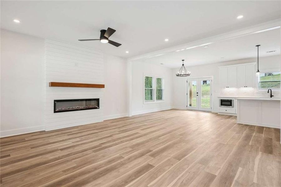 Spacious, unfurnished interior of a new home in , Atlanta (Image 18).