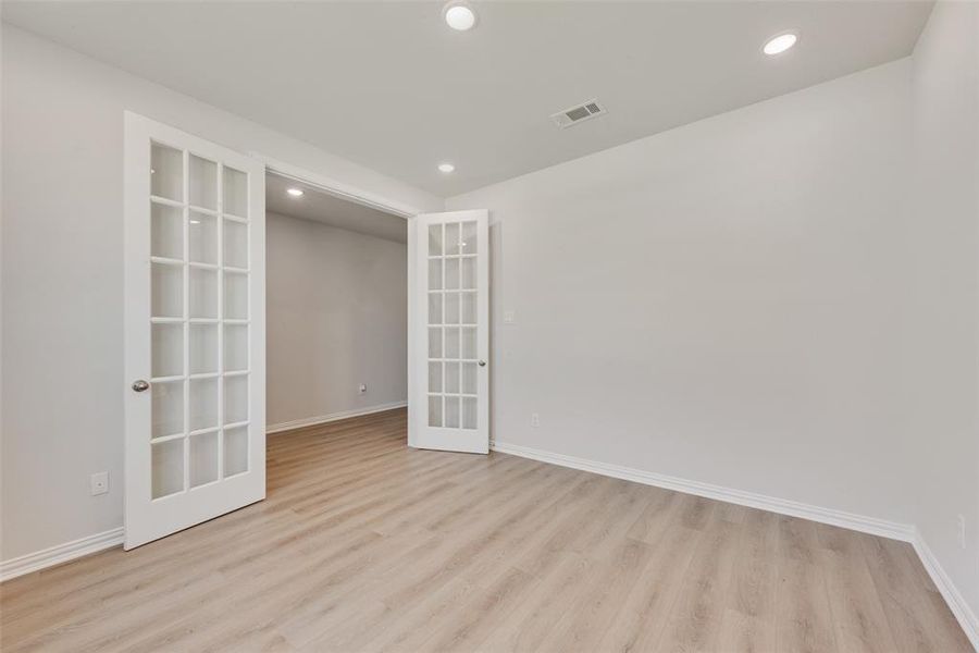 Spacious, unfurnished interior of a new home in Villages of Hurricane Creek, Anna (Image 28). Spacious, unfurnished interior of a new home in Villages of Hurricane Creek, Anna (Image 28).